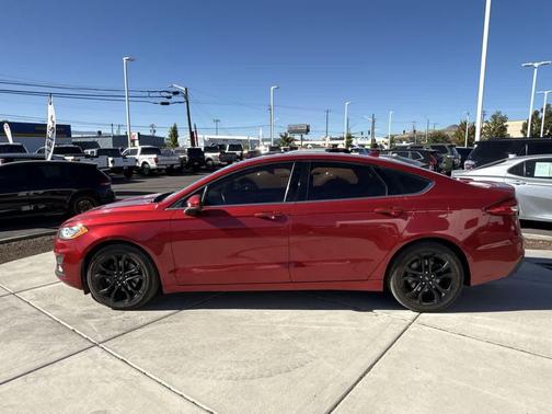 2020 Ford Fusion SE