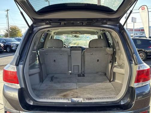 2012 Toyota Highlander SE