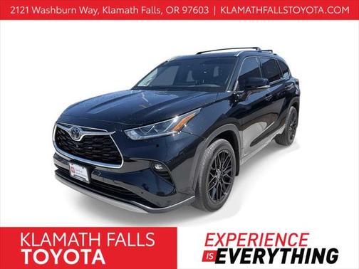 2023 Toyota Highlander Hybrid Platinum