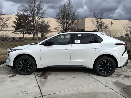 2026 Toyota bZ XLE Plus