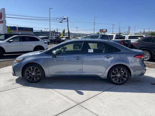 2025 Toyota Corolla Hybrid SE