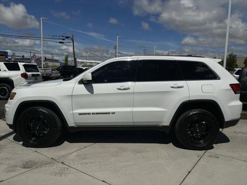 2022 Jeep Grand Cherokee Laredo