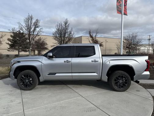 2024 Toyota Tundra Platinum