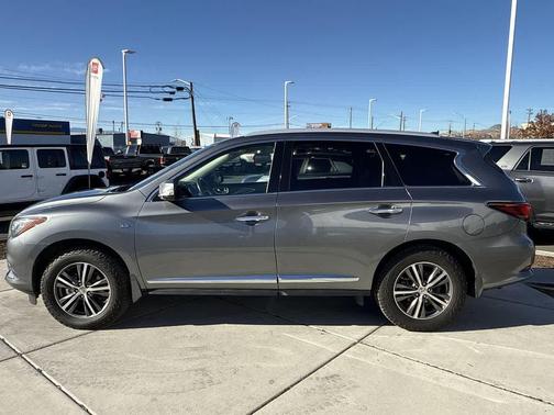2017 INFINITI QX60 Base
