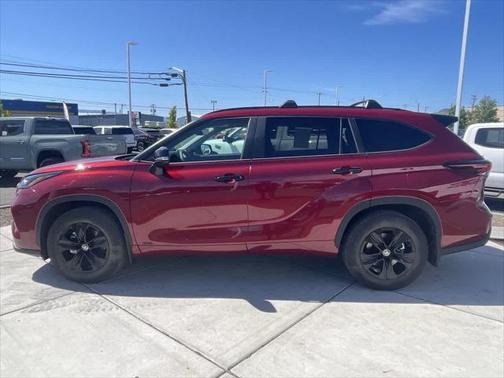 2024 Toyota Highlander Hybrid XLE