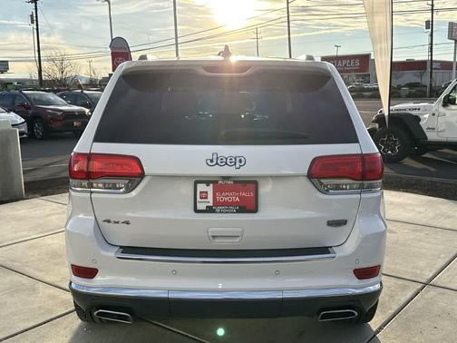 2017 Jeep Grand Cherokee Summit