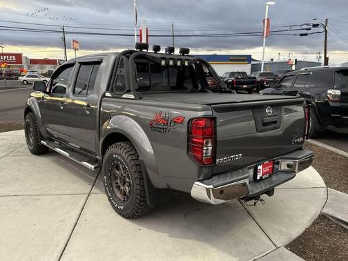 2021 Nissan Frontier SV