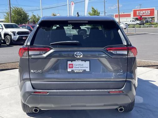 2023 Toyota RAV4 LE