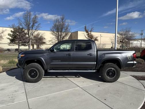2023 Toyota Tacoma SR5
