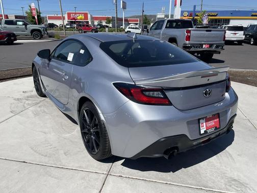 2025 Toyota GR86 Premium