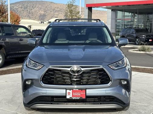 2023 Toyota Highlander Platinum