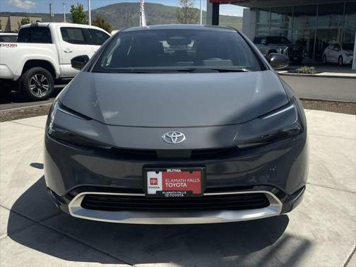 2025 Toyota Prius L