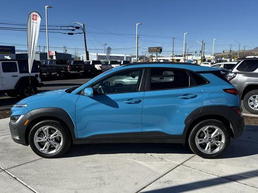 2023 Hyundai KONA SEL