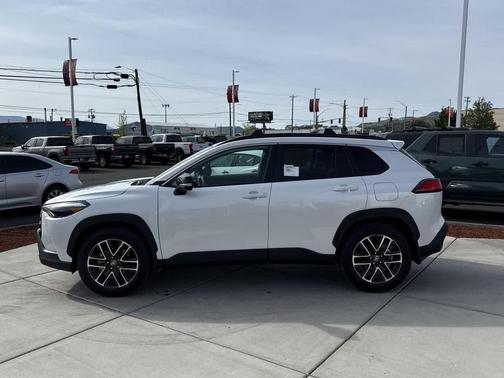 Wind Chill Pearl 2026 Toyota Corolla Cross XLE