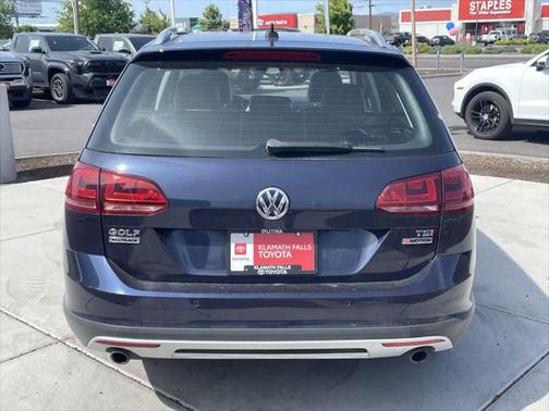 2017 Volkswagen Golf Alltrack TSI SE