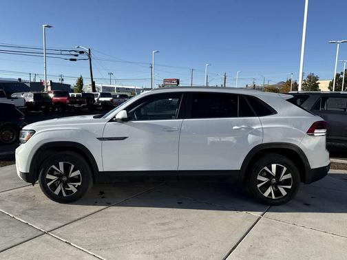 2022 Volkswagen Atlas Cross Sport 2.0T SE