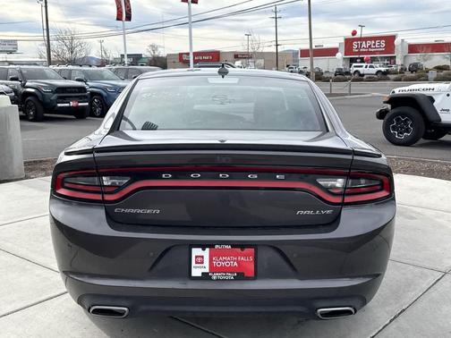 2017 Dodge Charger SXT