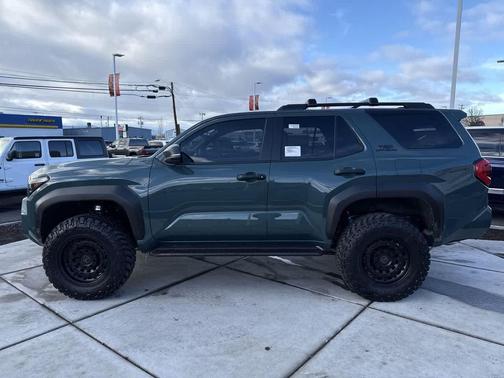 2025 Toyota 4Runner TRD Off Road
