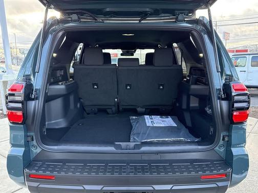 2025 Toyota 4Runner TRD Off Road