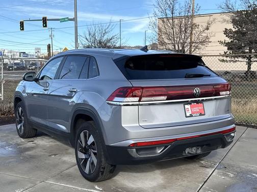 2024 Volkswagen Atlas Cross Sport 2.0T SE w/Technology 4MOTION