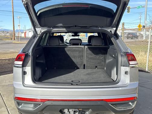 2024 Volkswagen Atlas Cross Sport 2.0T SE w/Technology 4MOTION