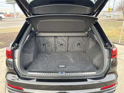 2022 Audi Q3 45 S line Premium