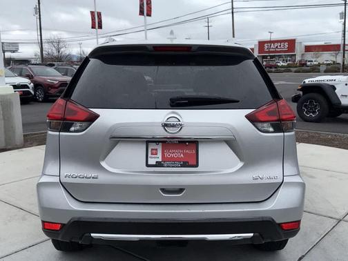 2017 Nissan Rogue SV