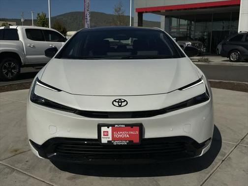 2025 Toyota Prius L