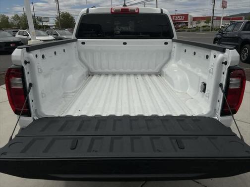 2024 GMC Canyon Base
