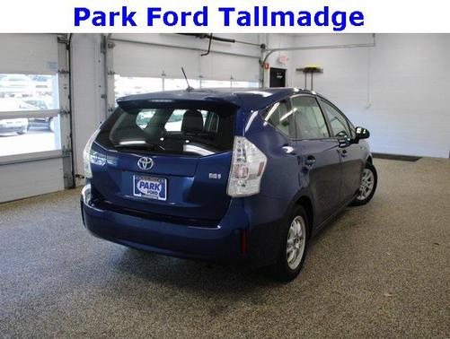 2013 Toyota Prius v Two