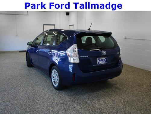 2013 Toyota Prius v Two