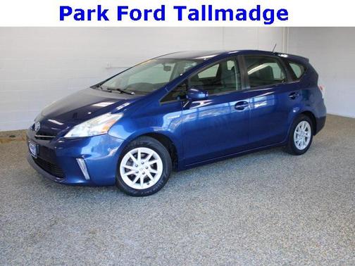 2013 Toyota Prius v Two
