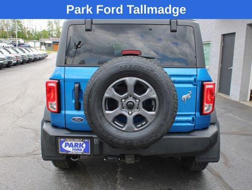 Velocity Blue Metallic 2024 Ford Bronco Big Bend