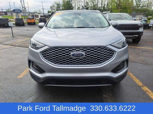 Iconic Silver Metallic 2023 Ford Edge SEL