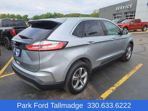 Iconic Silver Metallic 2023 Ford Edge SEL