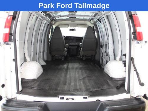 Summit White 2017 Chevrolet Express 2500 Work Van