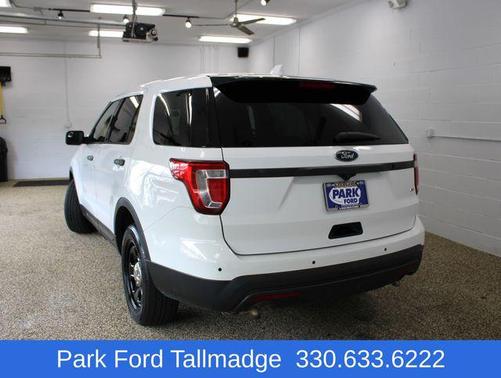 Oxford White 2016 Ford Utility Police Interceptor Base