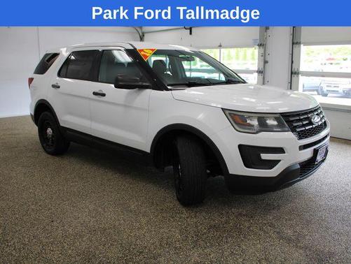 Oxford White 2016 Ford Utility Police Interceptor Base