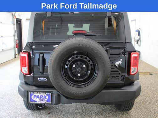 Shadow Black 2022 Ford Bronco Base