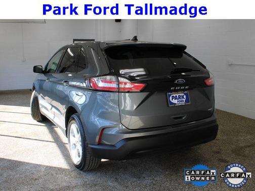 2022 Ford Edge SE
