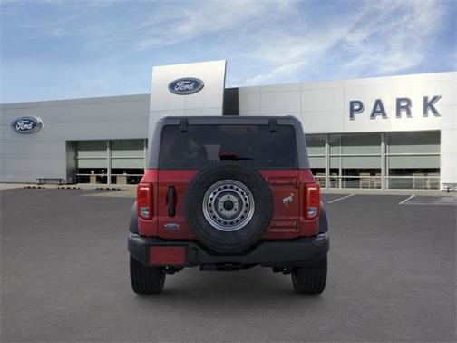 2025 Ford Bronco Base