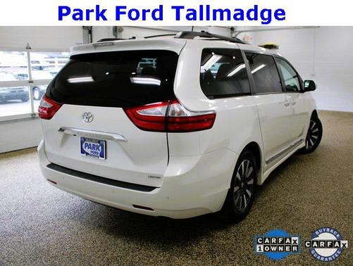 2019 Toyota Sienna Limited Premium