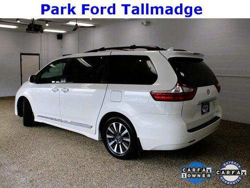 2019 Toyota Sienna Limited Premium