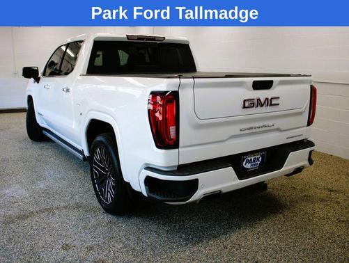 White Frost Tricoat 2019 GMC Sierra 1500 Denali