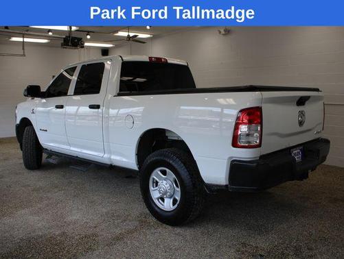 2022 RAM 3500 Tradesman Crew Cab 4x4 6'4' Box