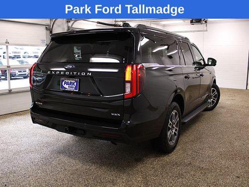 Black Metallic 2025 Ford Expedition Max Active 4x4