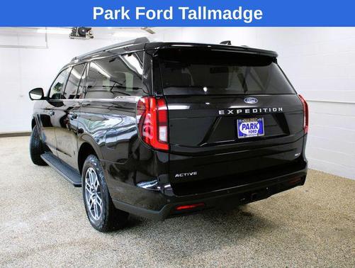 Black Metallic 2025 Ford Expedition Max Active 4x4