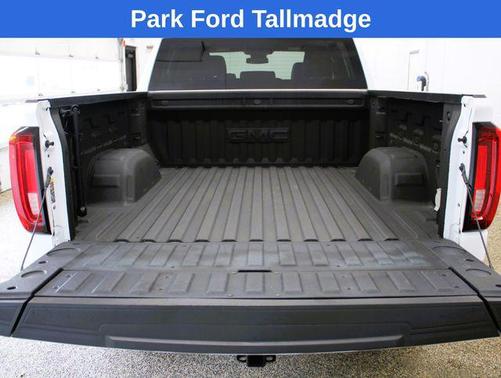 Summit White 2022 GMC Sierra 1500 SLT