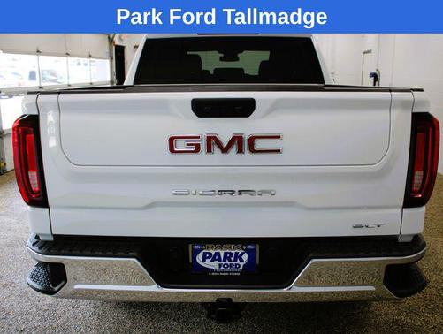 Summit White 2022 GMC Sierra 1500 SLT