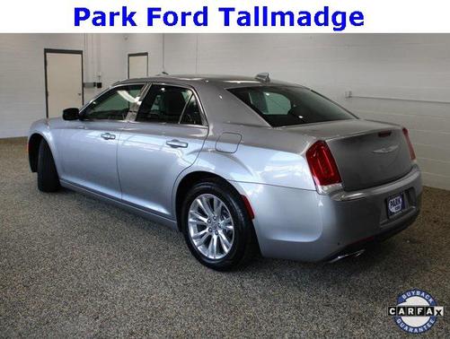 2017 Chrysler 300 Limited